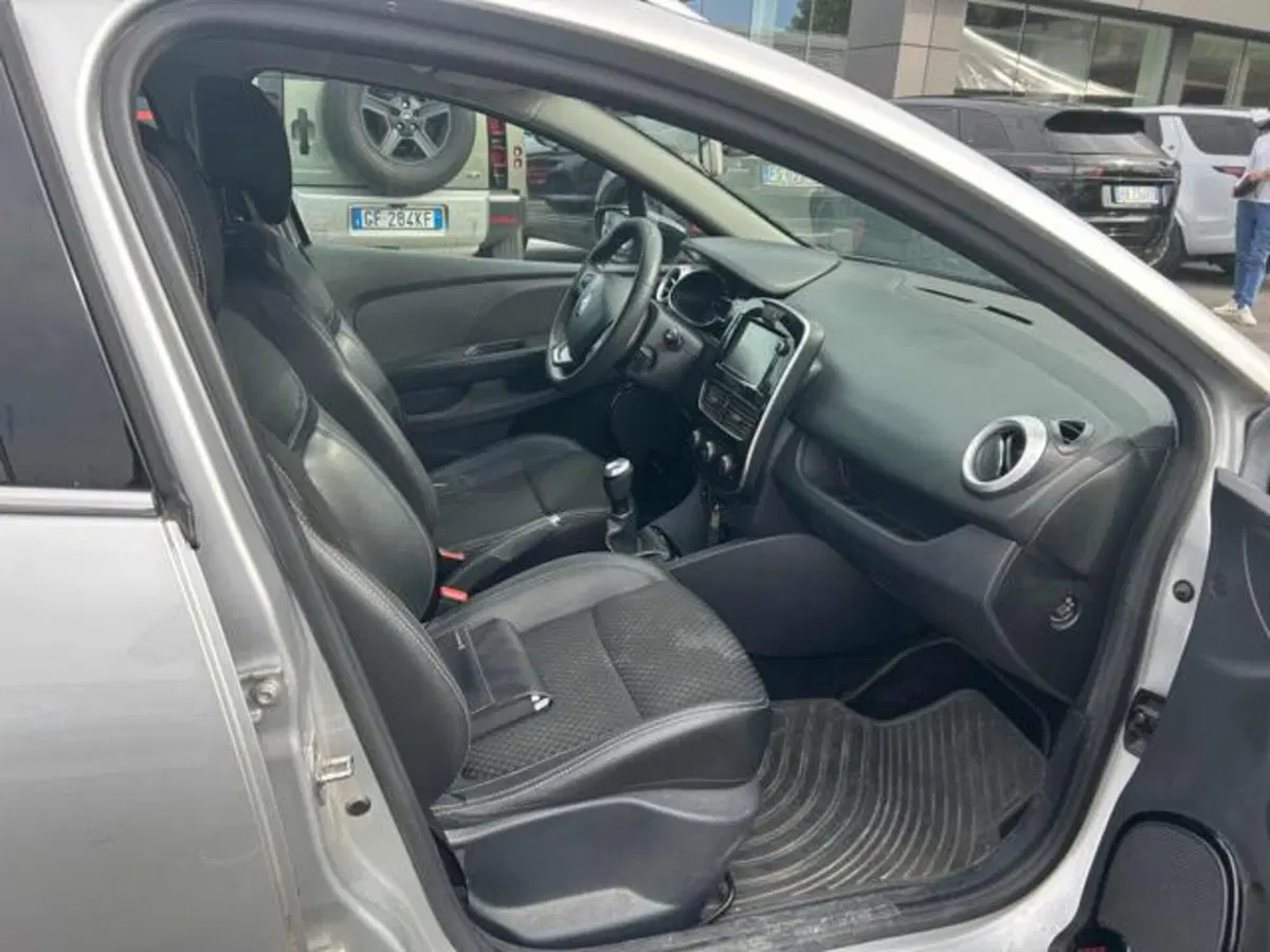 Renault Clio usata a Lucca (8)
