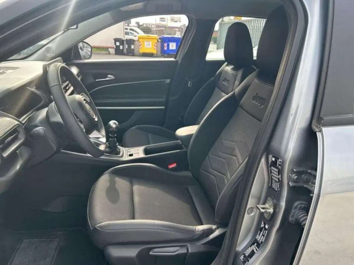 Jeep Avenger usata a Firenze (12)