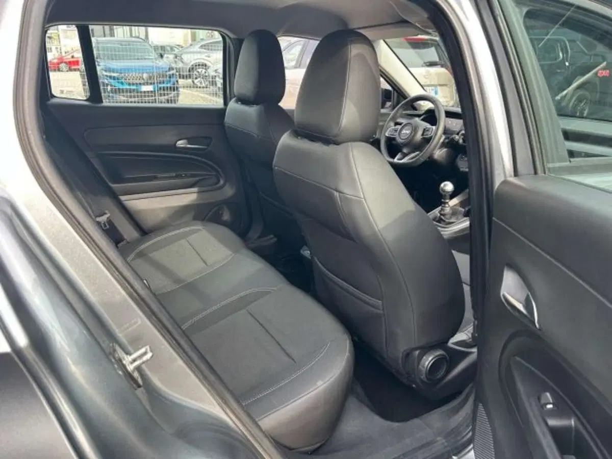 Jeep Avenger usata a Firenze (13)