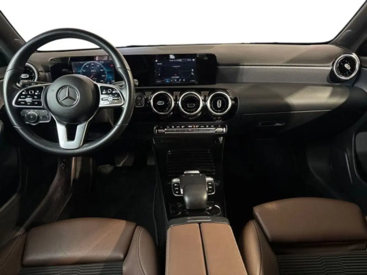 Mercedes-Benz Classe A Sedan usata a Bologna (9)