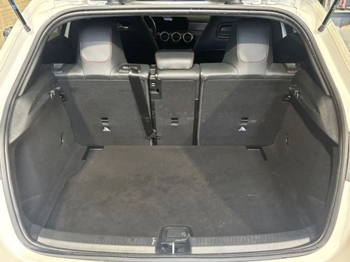 Mercedes-Benz Classe A Sedan usata a Bologna (8)