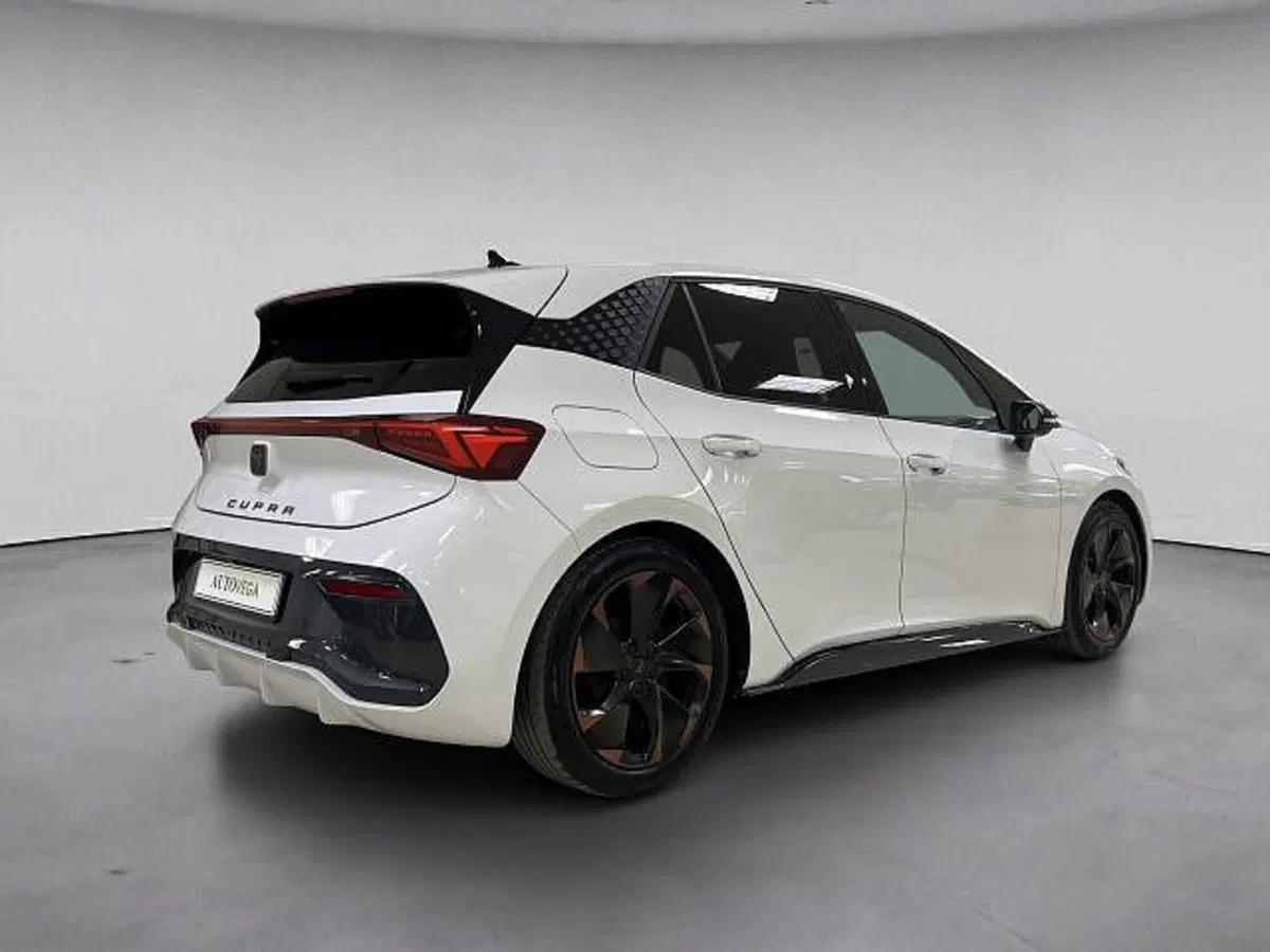 Cupra Born usata a Vicenza (4)