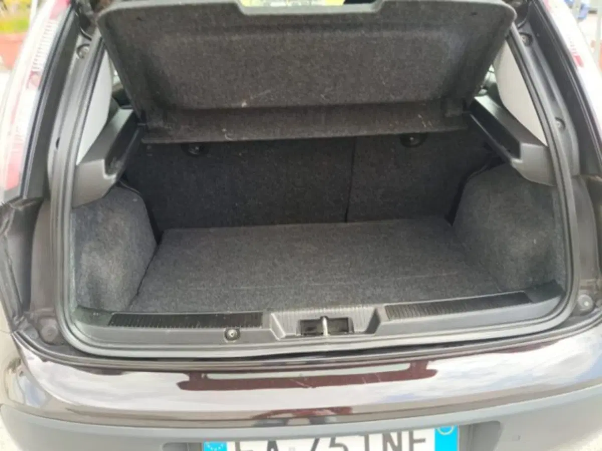 Fiat Grande Punto usata a Macerata (15)