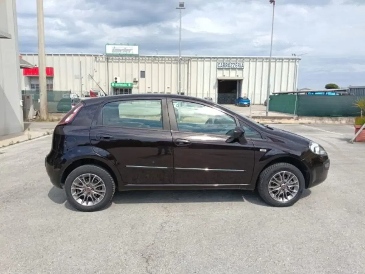 Fiat Grande Punto usata a Macerata (4)