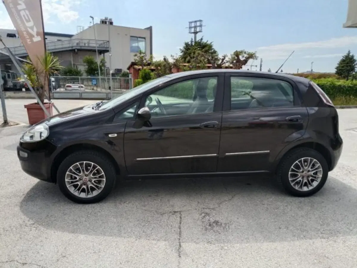 Fiat Grande Punto usata a Macerata (8)