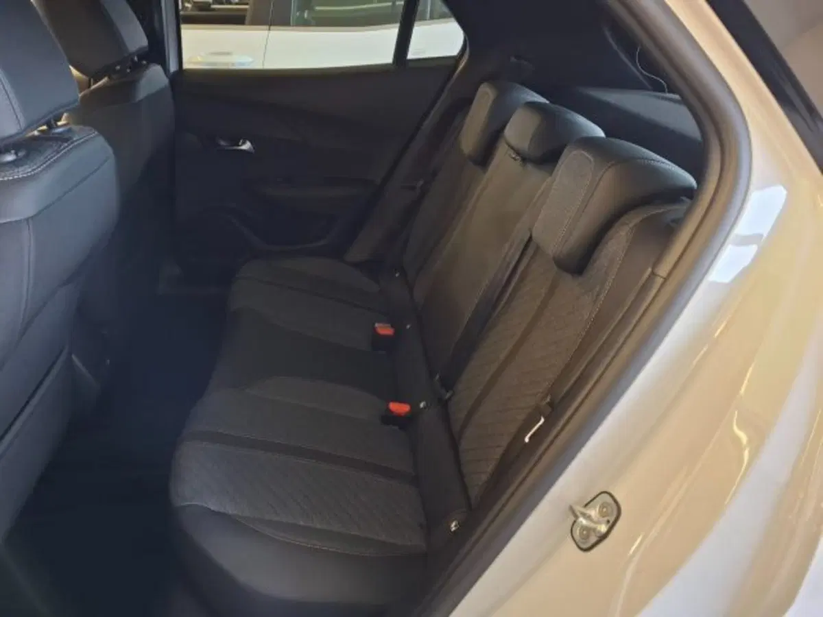 Peugeot 2008 usata a Vicenza (9)