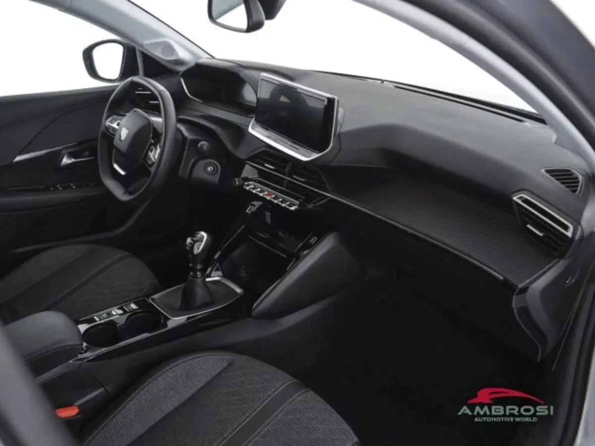 Peugeot 208 usata a Perugia (12)