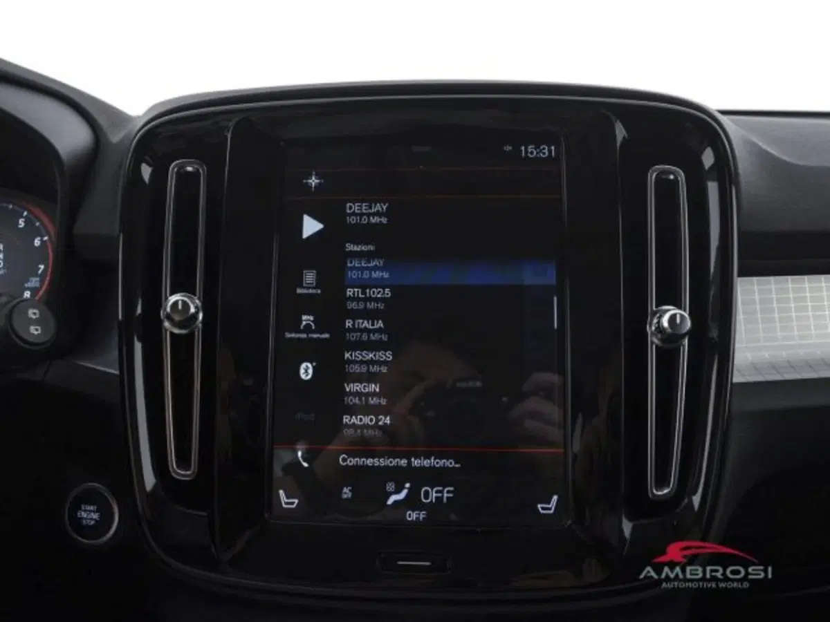 Volvo XC40 usata a Perugia (14)