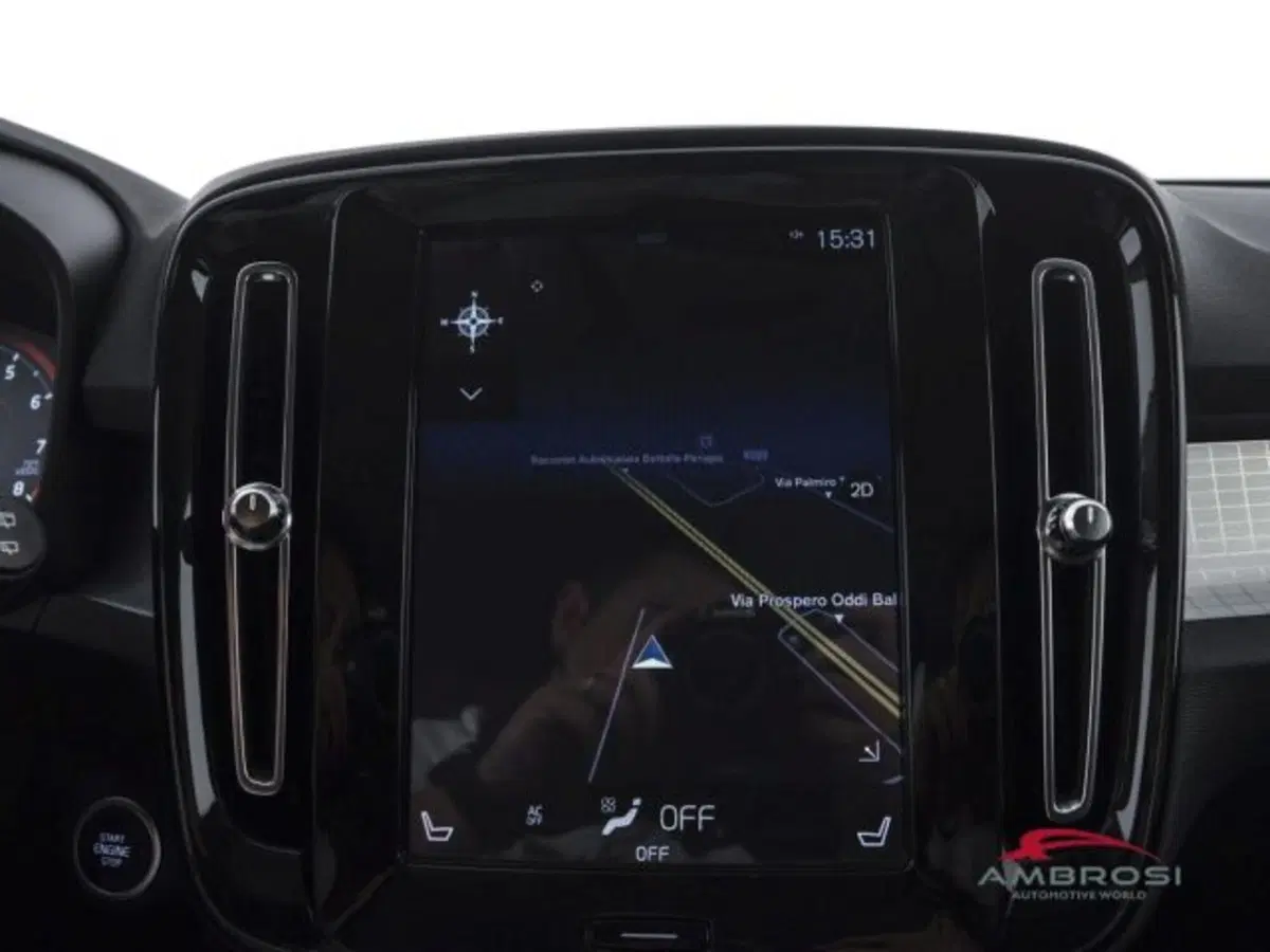 Volvo XC40 usata a Perugia (15)