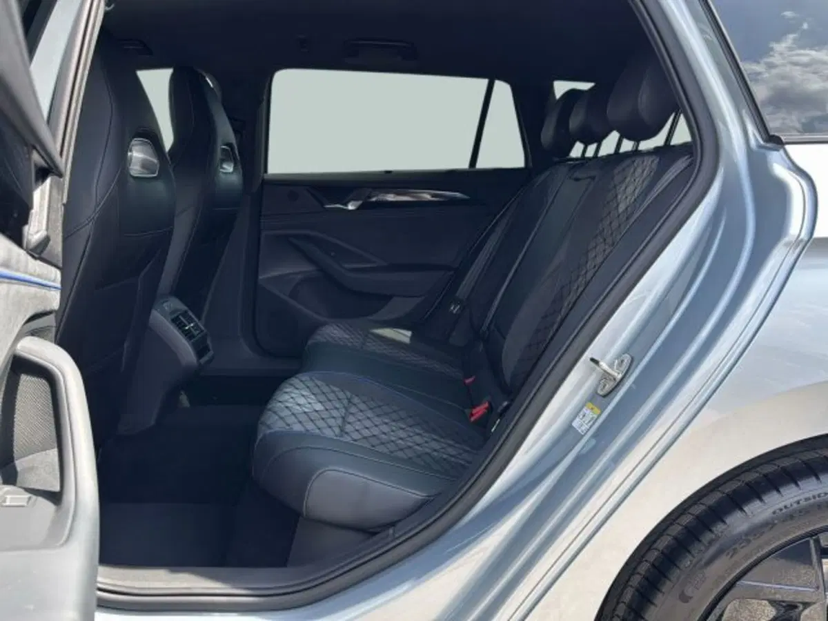Volkswagen Passat nuova a Vicenza (10)