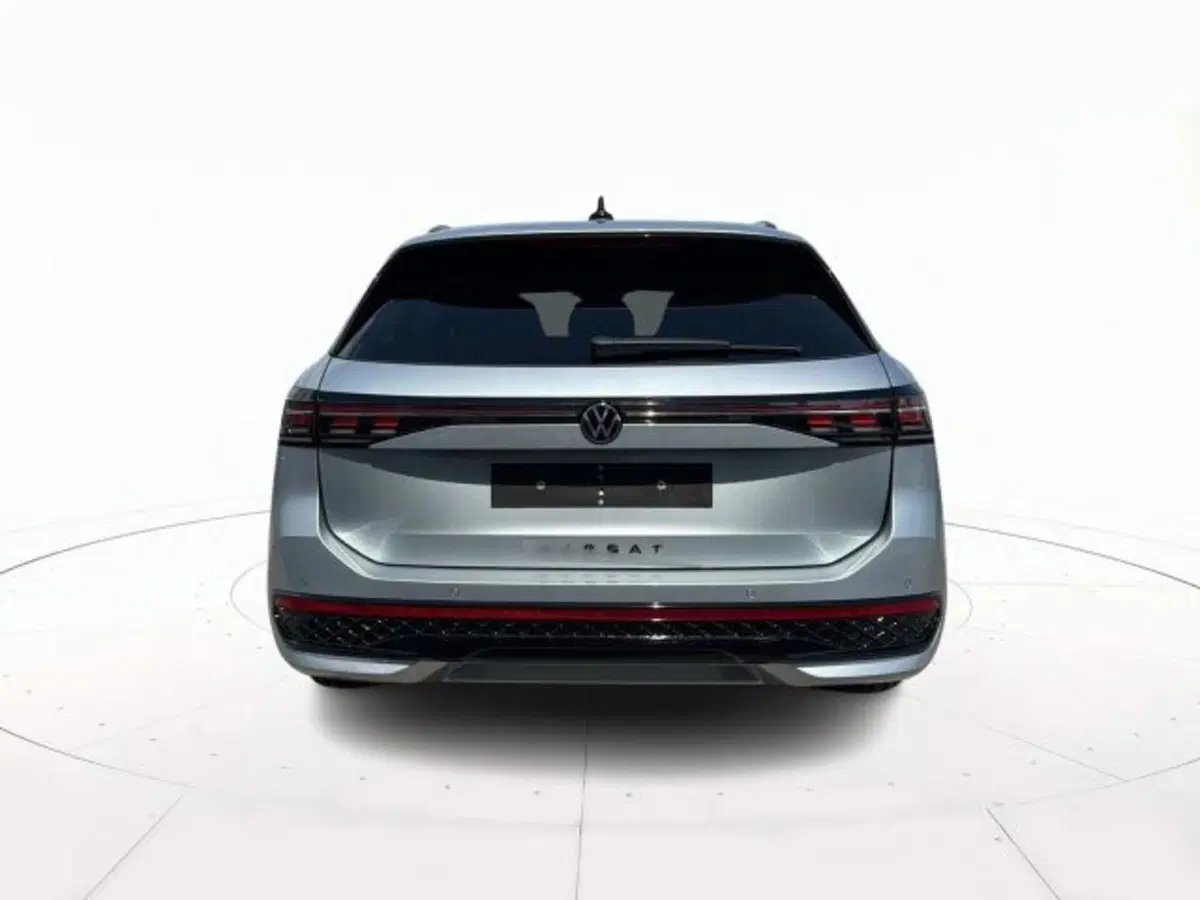 Volkswagen Passat nuova a Vicenza (4)
