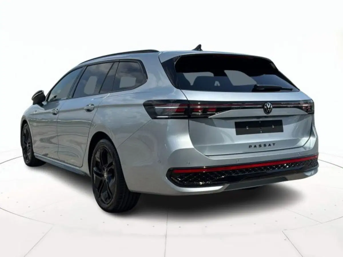 Volkswagen Passat nuova a Vicenza (5)