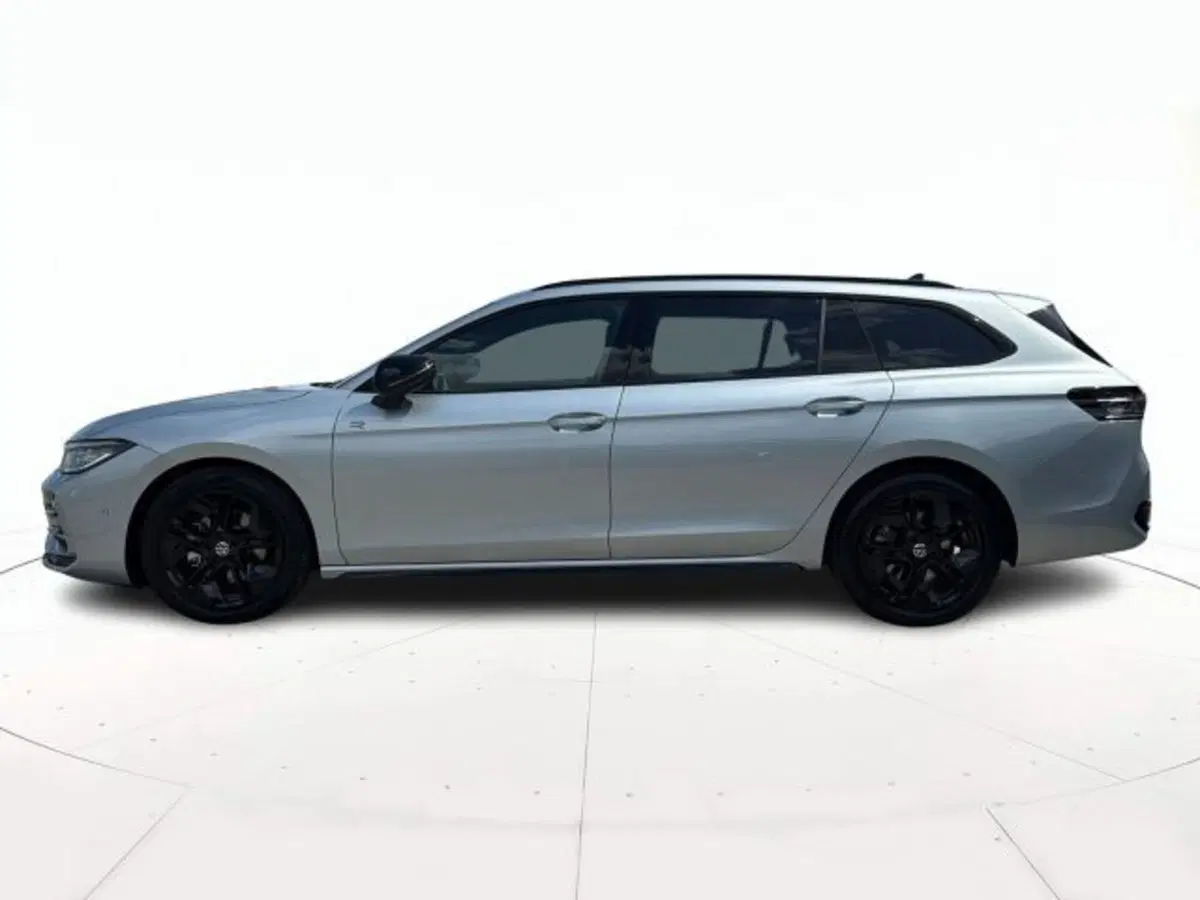 Volkswagen Passat nuova a Vicenza (6)