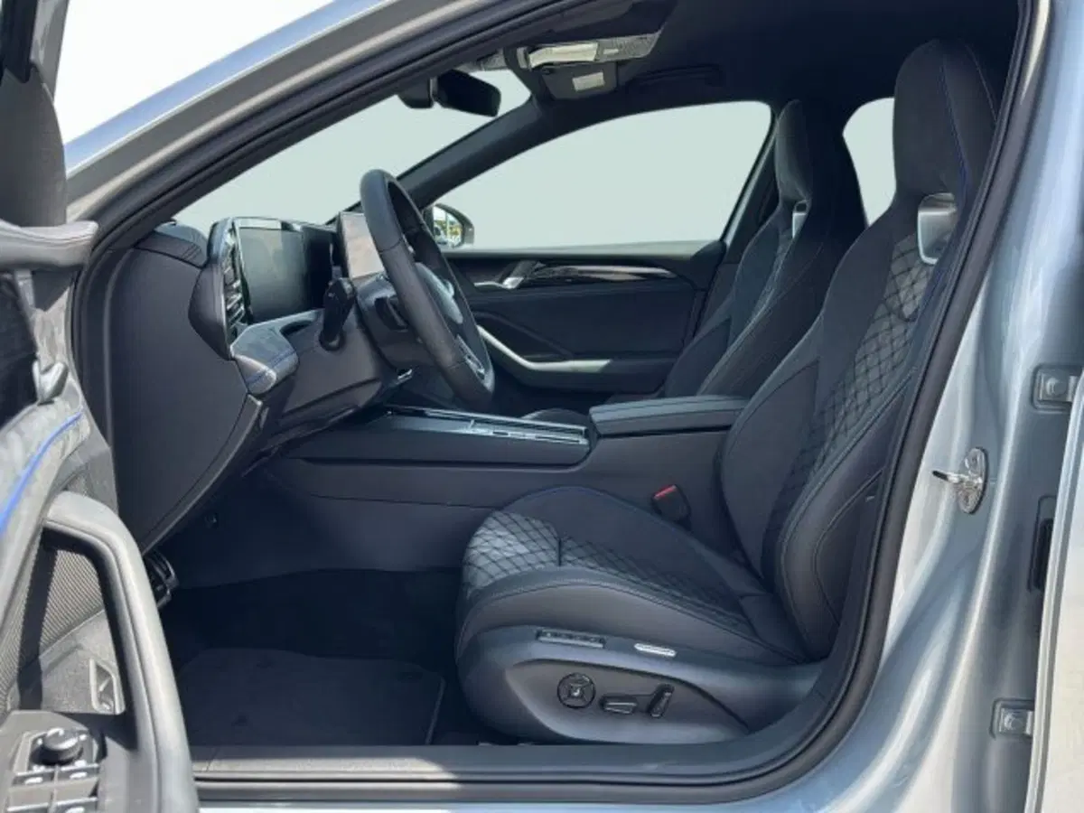 Volkswagen Passat nuova a Vicenza (8)