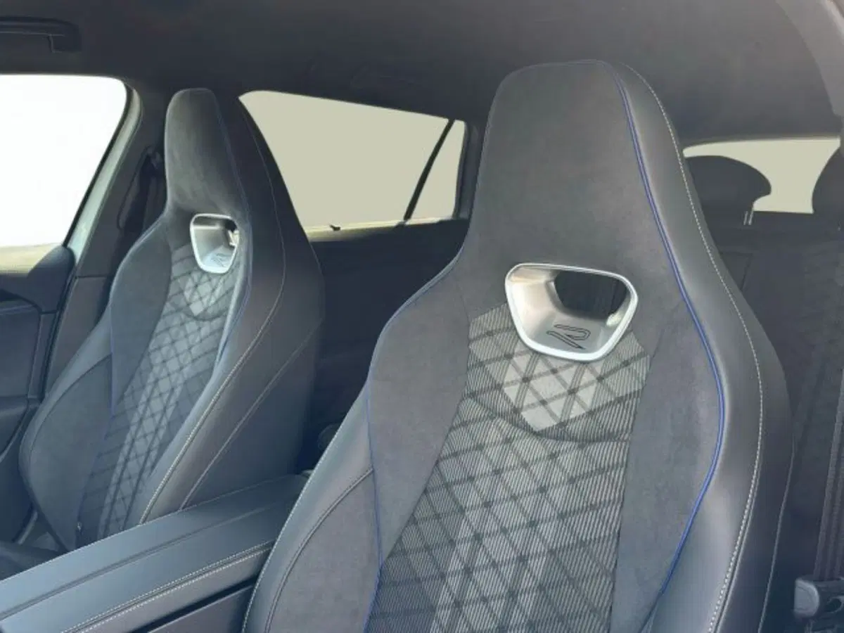 Volkswagen Passat nuova a Vicenza (9)
