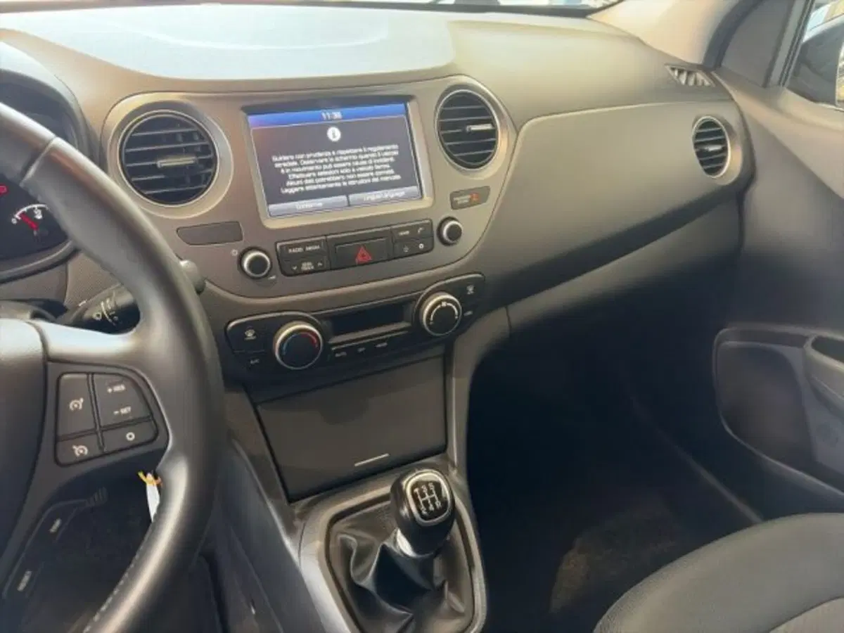 Hyundai i10 usata a Sassari (9)