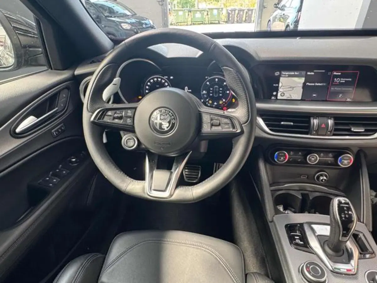 Alfa Romeo Stelvio usata a Vercelli (11)