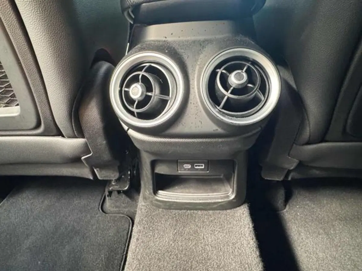 Alfa Romeo Stelvio usata a Vercelli (17)