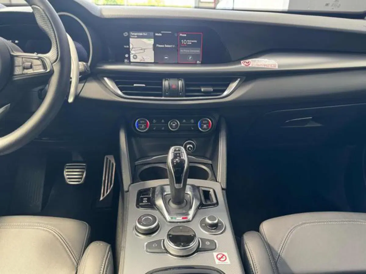 Alfa Romeo Stelvio usata a Vercelli (18)