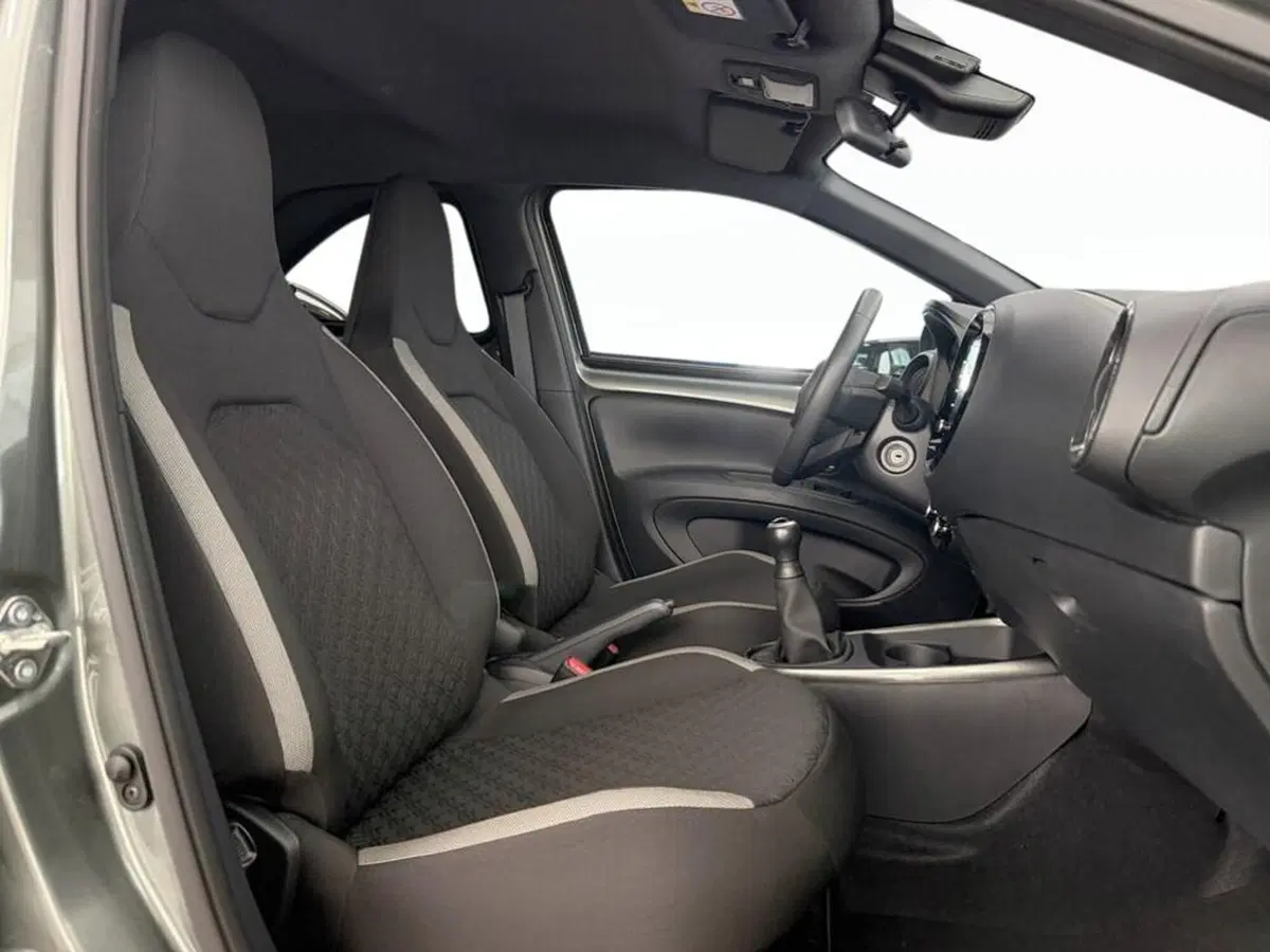 Toyota Aygo X usata a Monza e Brianza (10)