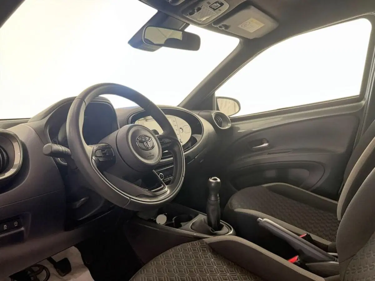 Toyota Aygo X usata a Monza e Brianza (12)