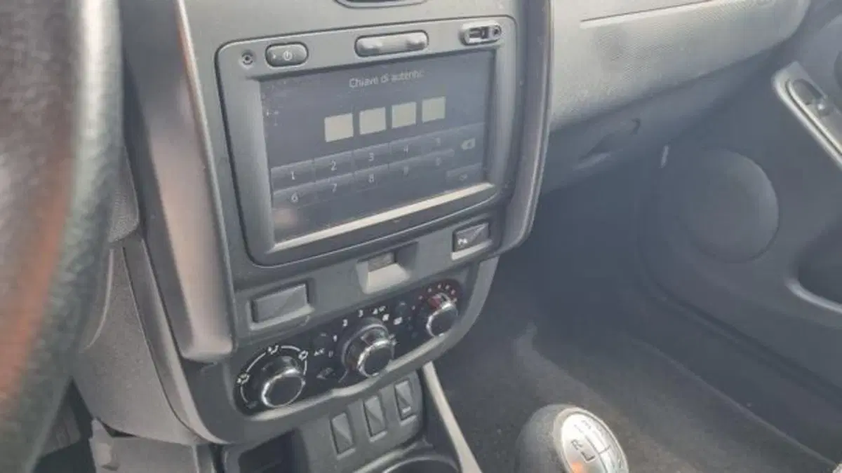 Dacia Duster usata a Savona (10)