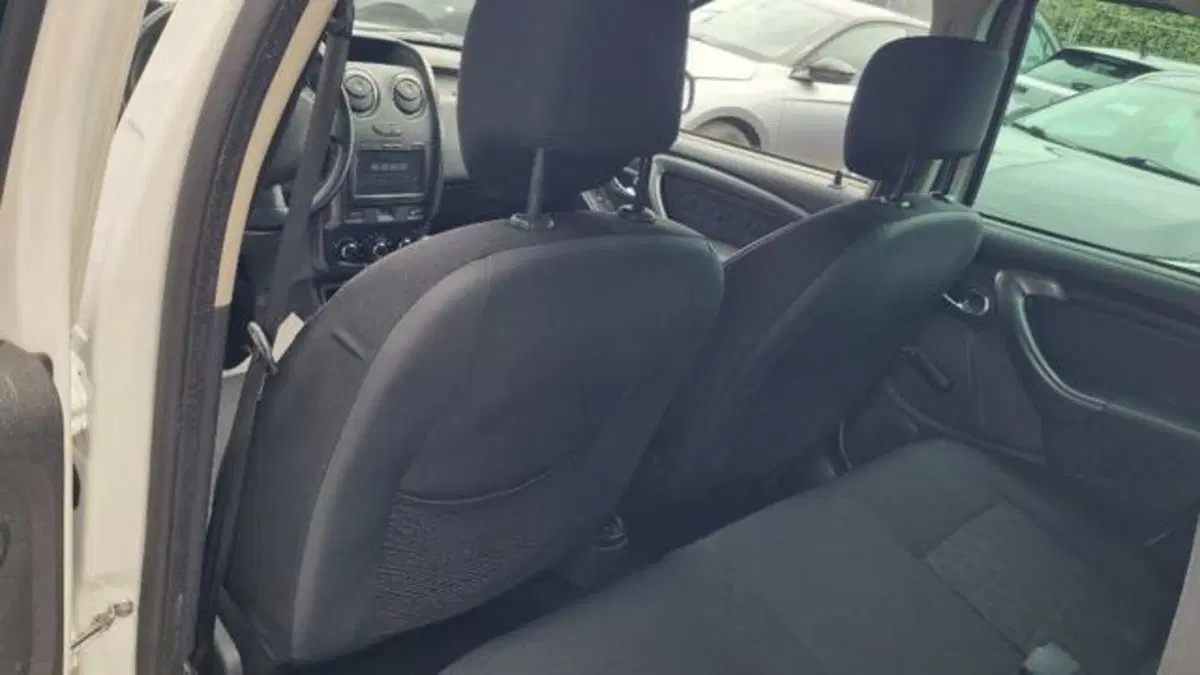 Dacia Duster usata a Savona (13)