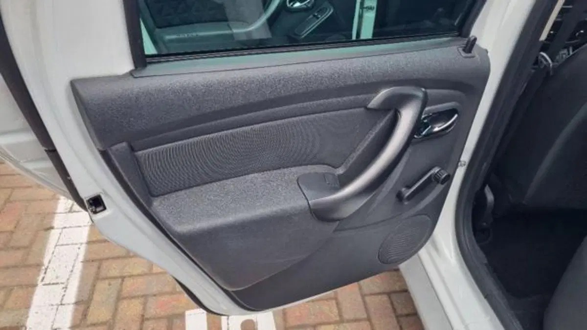 Dacia Duster usata a Savona (14)