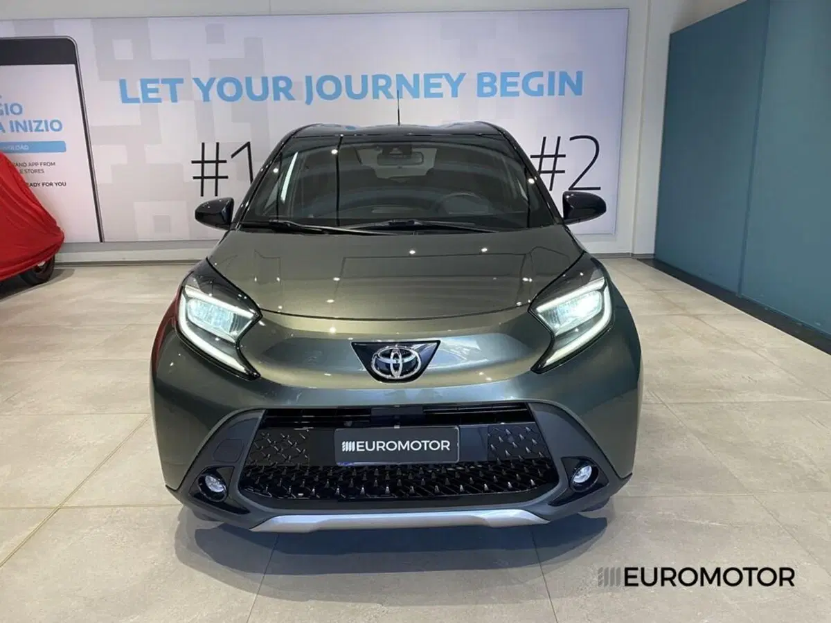 Toyota Aygo X usata a Bari (2)