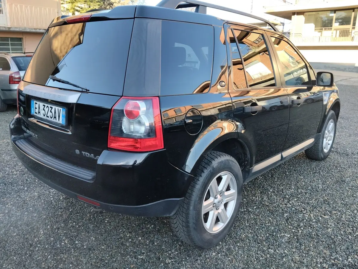 Land Rover Freelander usata a Asti (4)