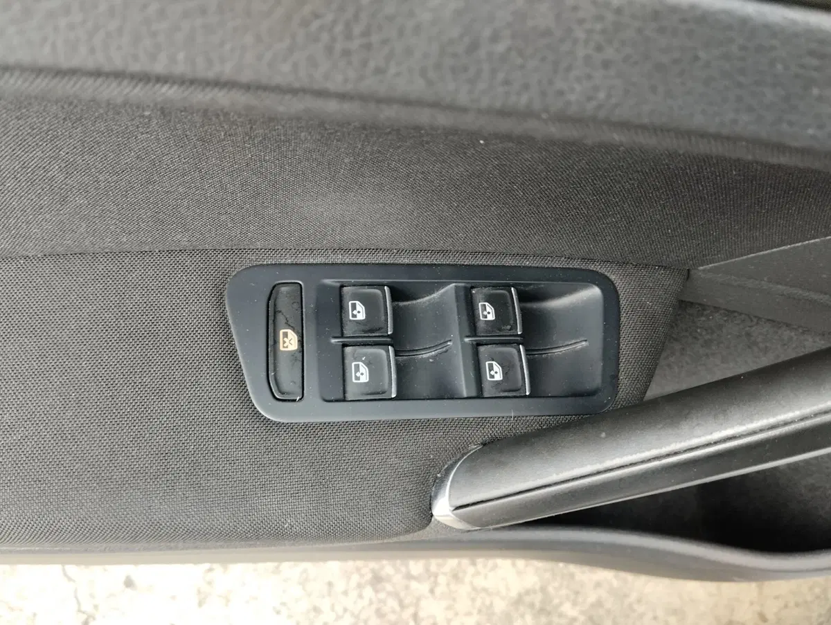 Volkswagen Golf usata a Asti (8)