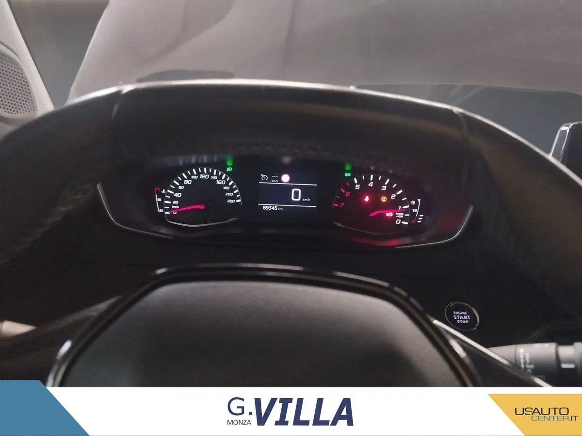 Peugeot 2008 usata a Milano (12)