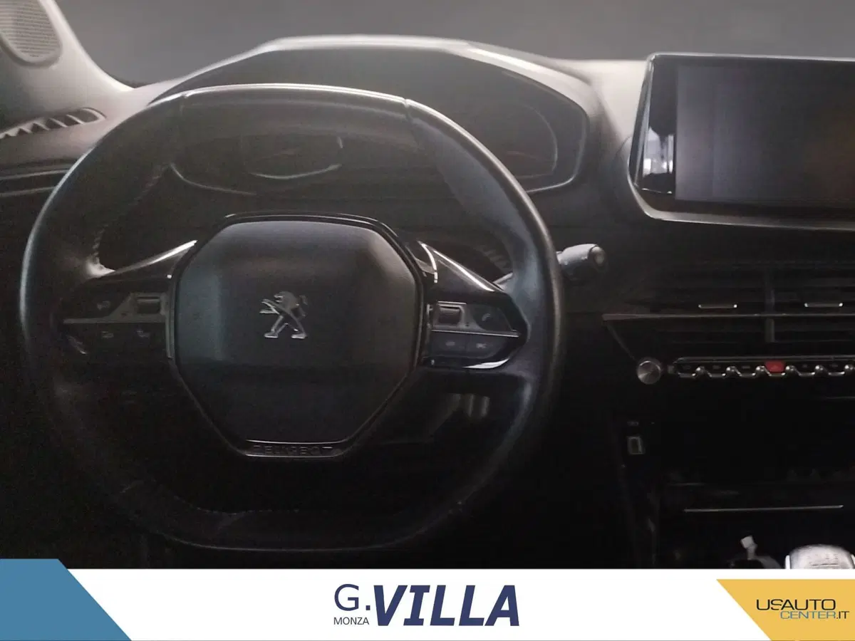 Peugeot 2008 usata a Milano (9)