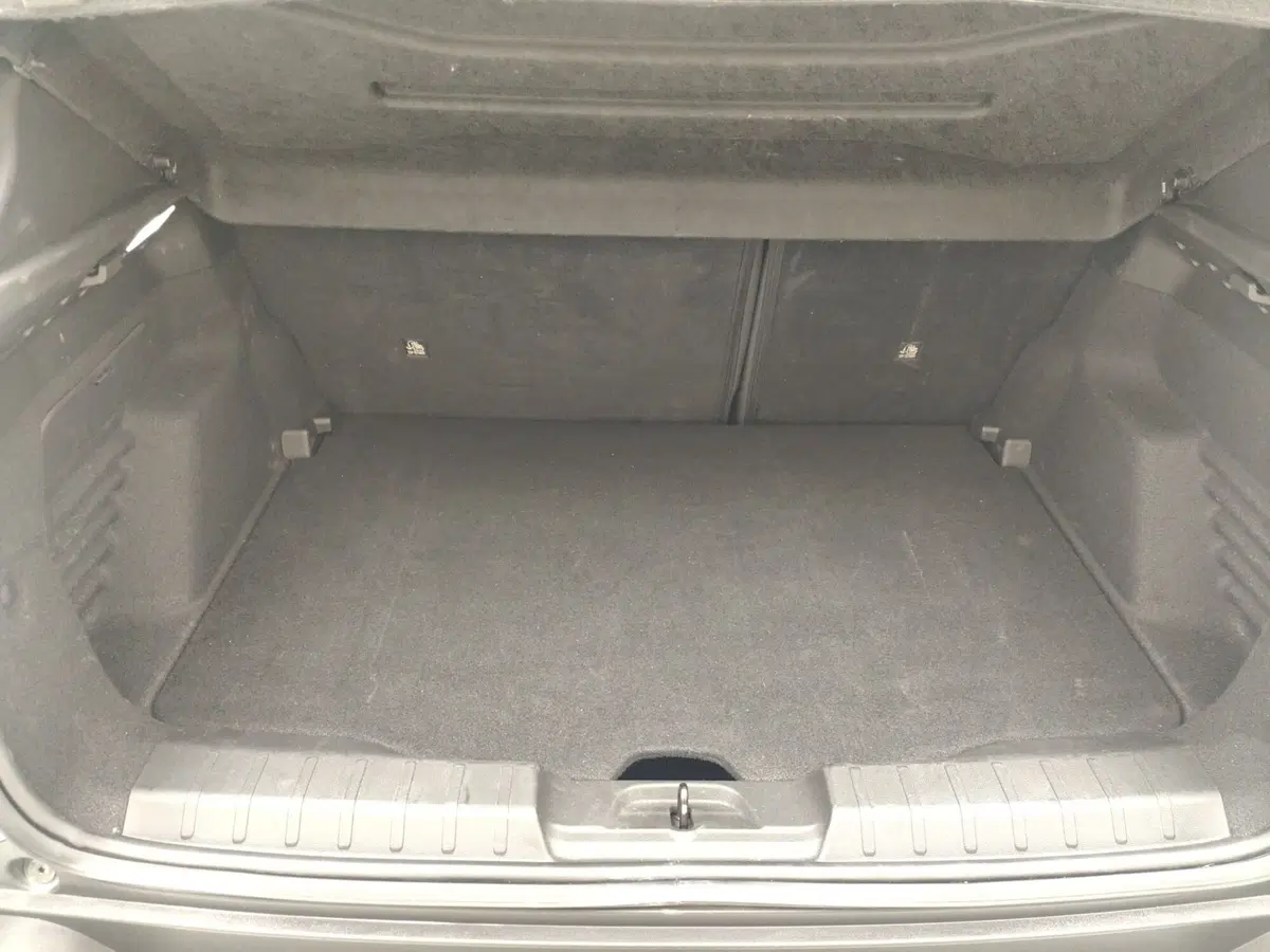Jeep Avenger usata a Como (17)
