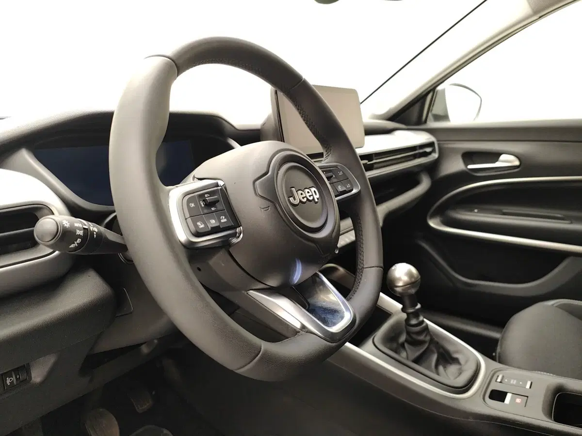 Jeep Avenger usata a Como (9)