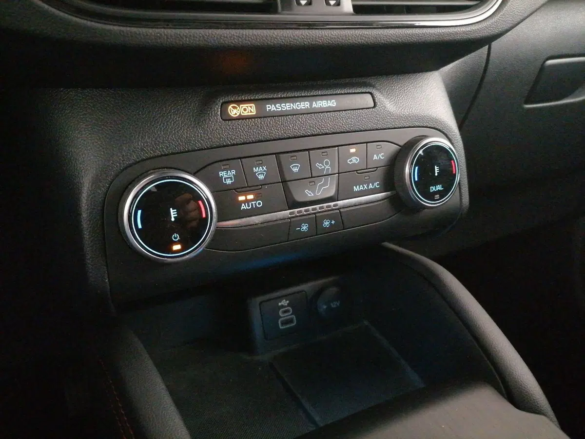 Ford Kuga usata a Roma (14)