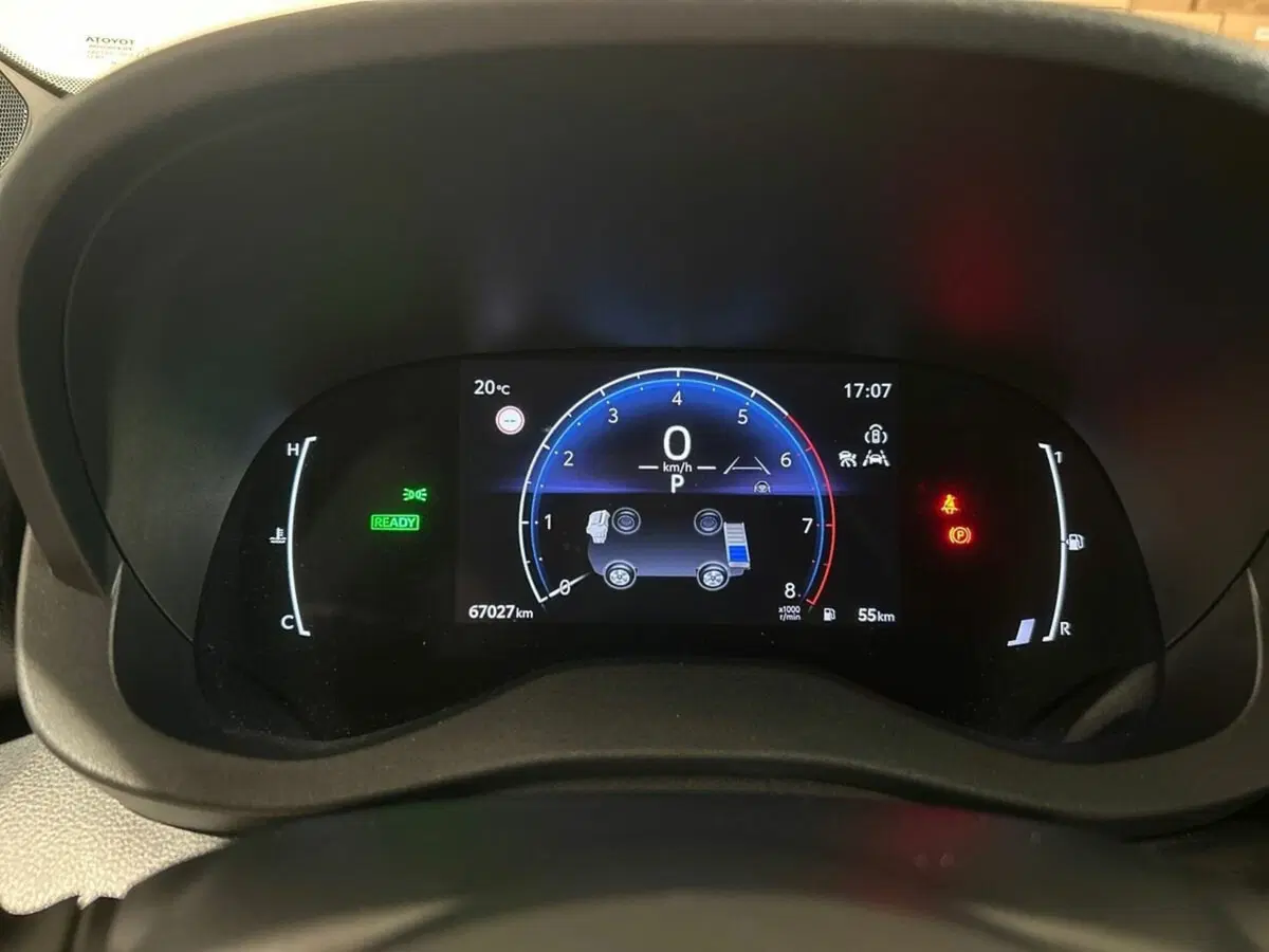 Toyota Yaris Cross usata a Lecco (10)