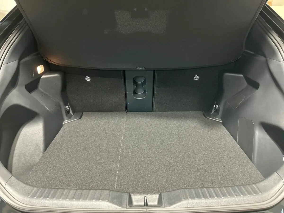 Toyota Yaris Cross usata a Lecco (13)