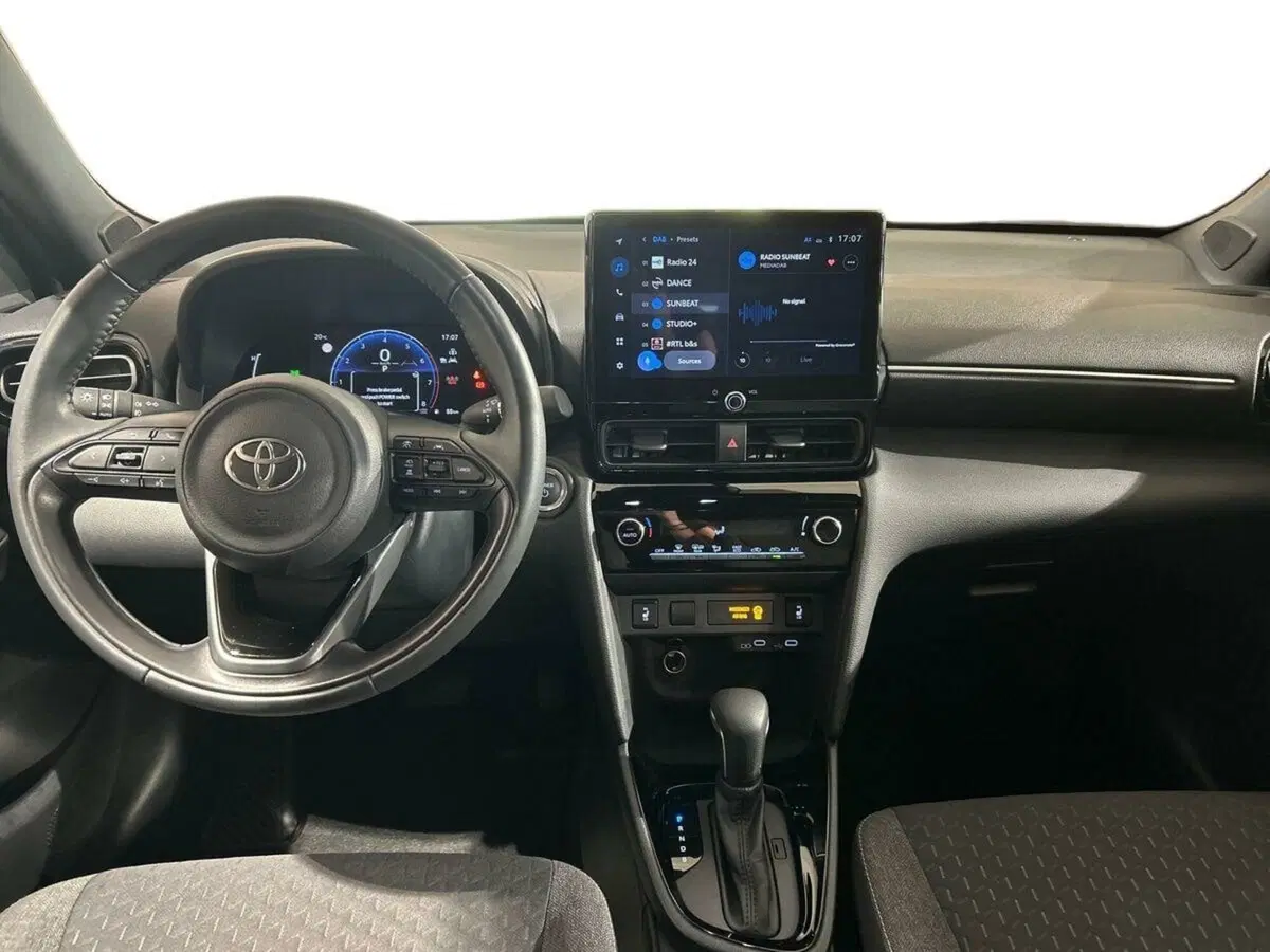 Toyota Yaris Cross usata a Lecco (9)
