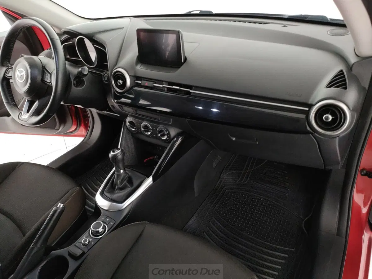Mazda Mazda2 usata a Caserta (16)