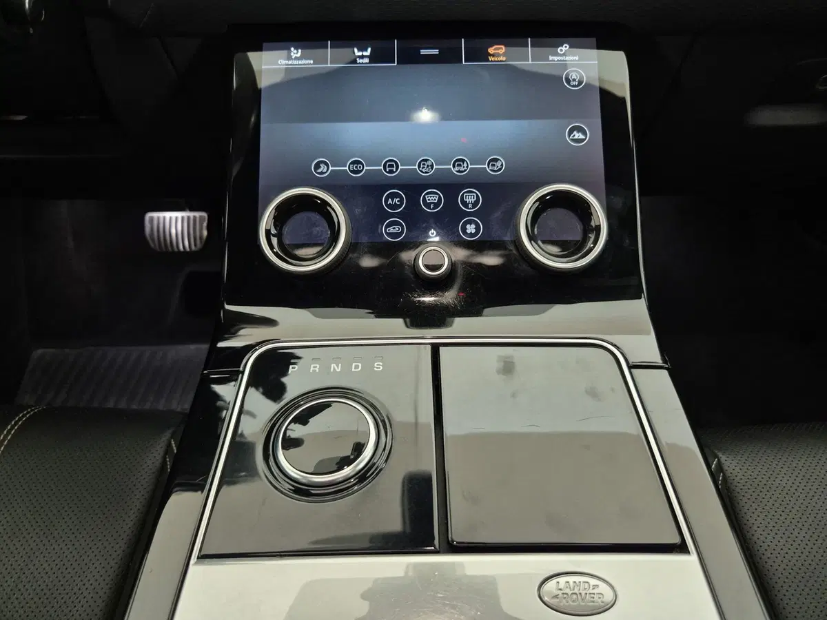 Land Rover Range Rover Velar usata a Torino (11)