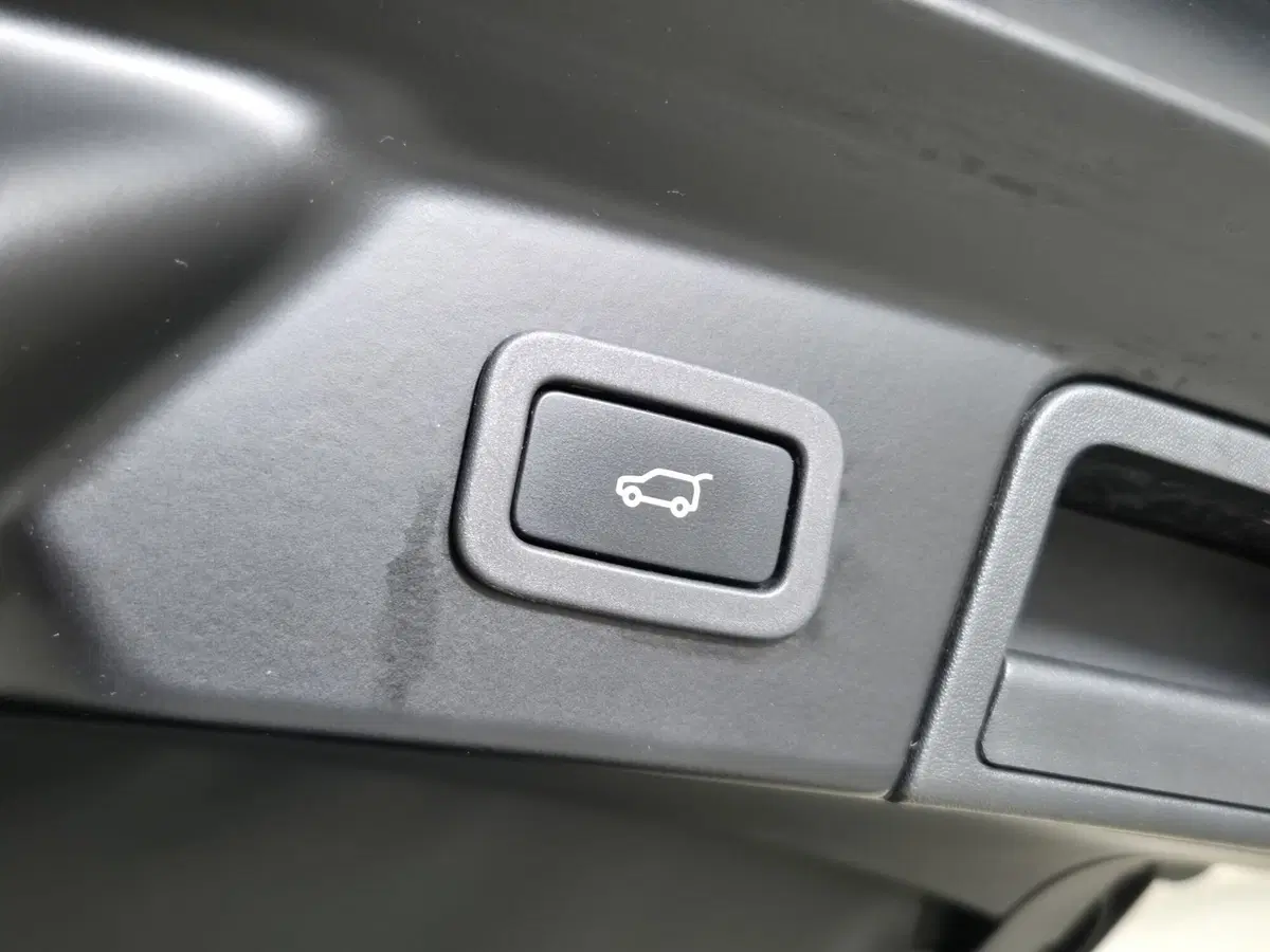 Land Rover Range Rover Velar usata a Torino (20)