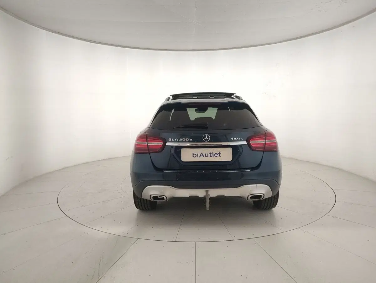 Mercedes-Benz GLA SUV usata a Alessandria (3)