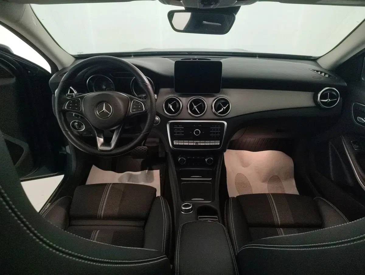 Mercedes-Benz GLA SUV usata a Alessandria (8)