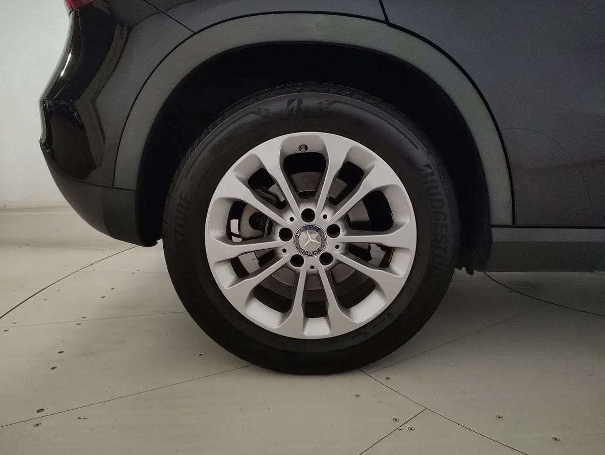 Mercedes-Benz GLA SUV usata a Alessandria (14)