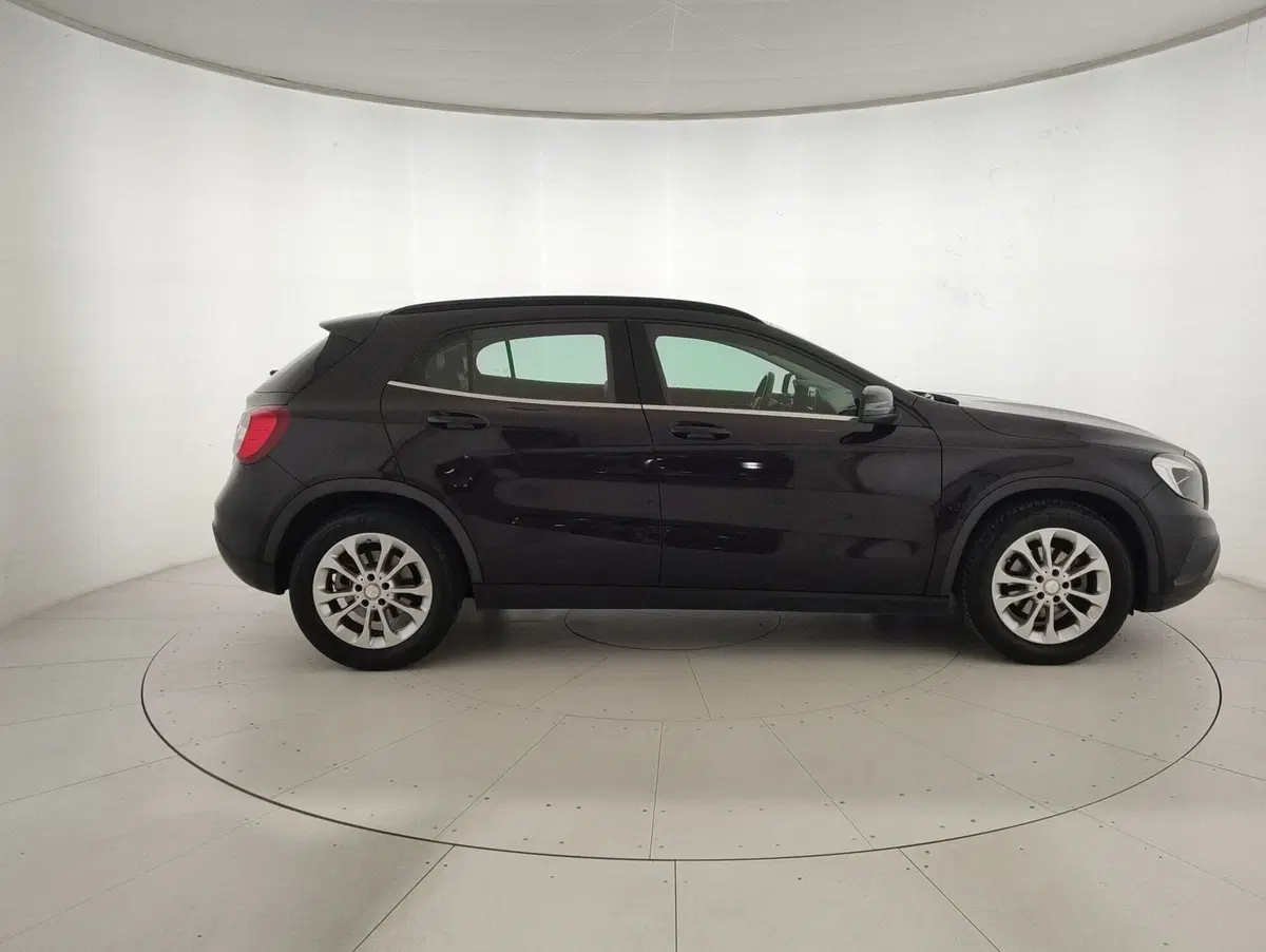 Mercedes-Benz GLA SUV usata a Alessandria (5)