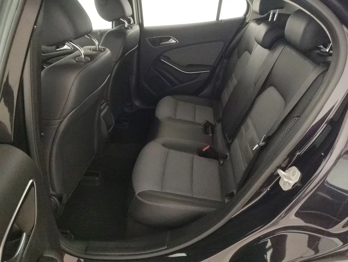 Mercedes-Benz GLA SUV usata a Alessandria (7)