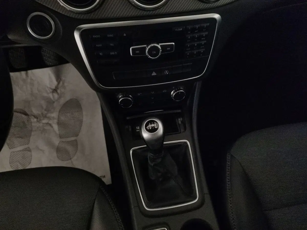 Mercedes-Benz GLA SUV usata a Alessandria (9)