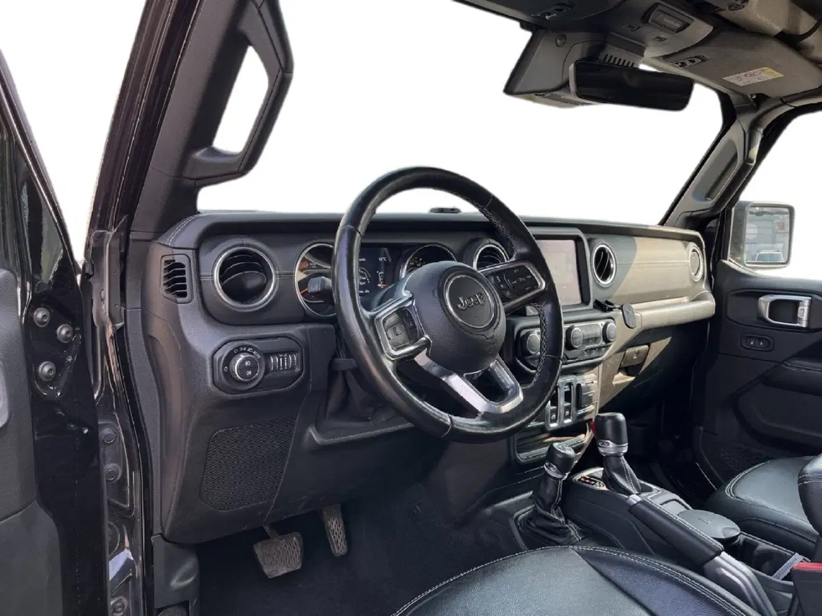 Jeep Wrangler usata a Torino (8)