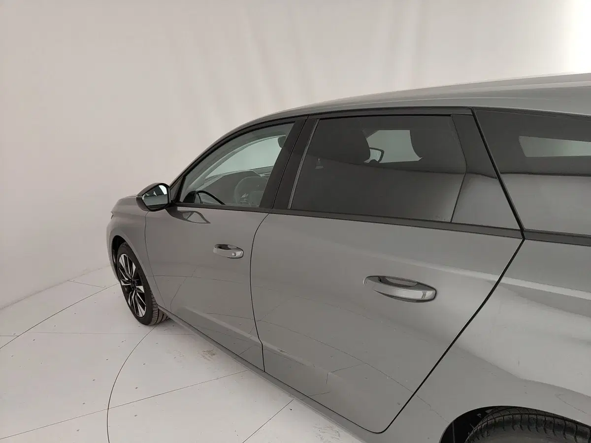 Peugeot 308 SW nuova a Caserta (11)